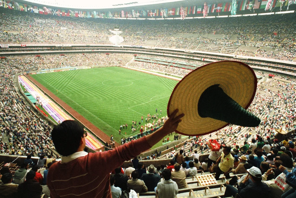 México descubre que lleva 40 años cantando mal su porra favorita Siquitibum mundial 86,